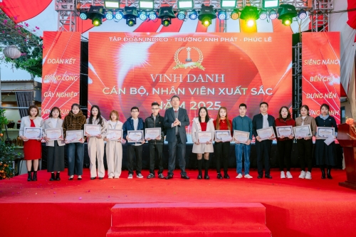 KHOẢNG KHẮC LẮNG ĐỌNG ĐÊM TẤT NIÊN 2025